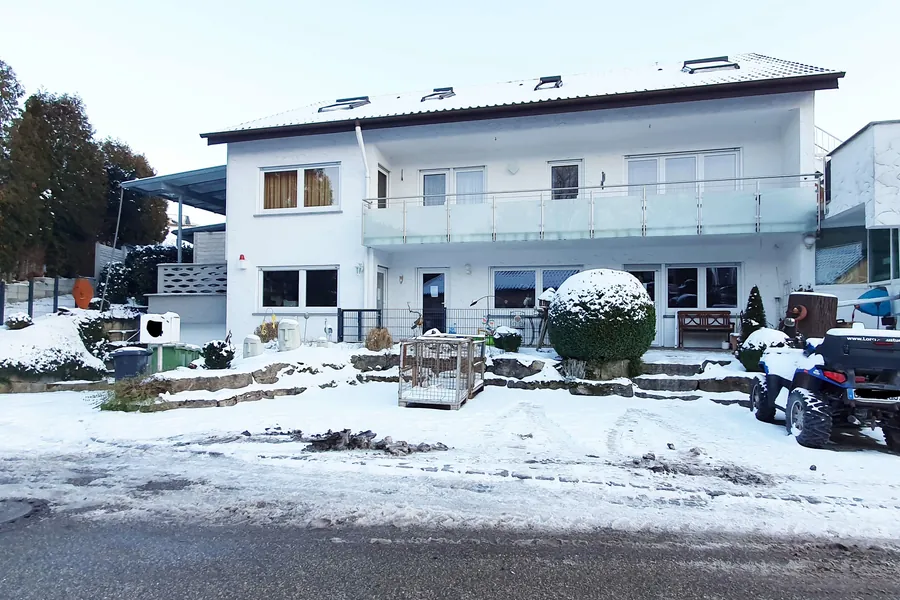 Einfamilienhaus mit Einliegerwohnung in Häfnerhaslach